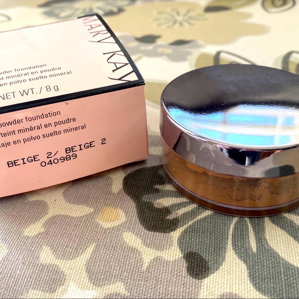 NIB beige 2 Mary Kay mineral powder foundation